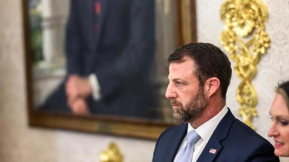 وزير الأمن الداخلي الأمريكي يتعهد بتوسيع حملات ICE بعد مقتل رجلين